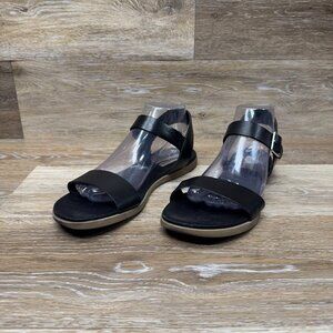Steve Madden Daryn Black Leather Ankle Strap Flat Sandals Women's Size 8.5
